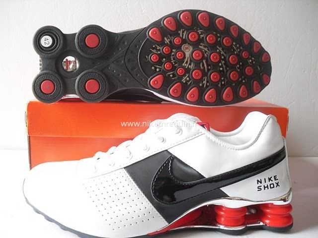 Dernières Designer Baskets Nike Shox Oz En Or Blanc